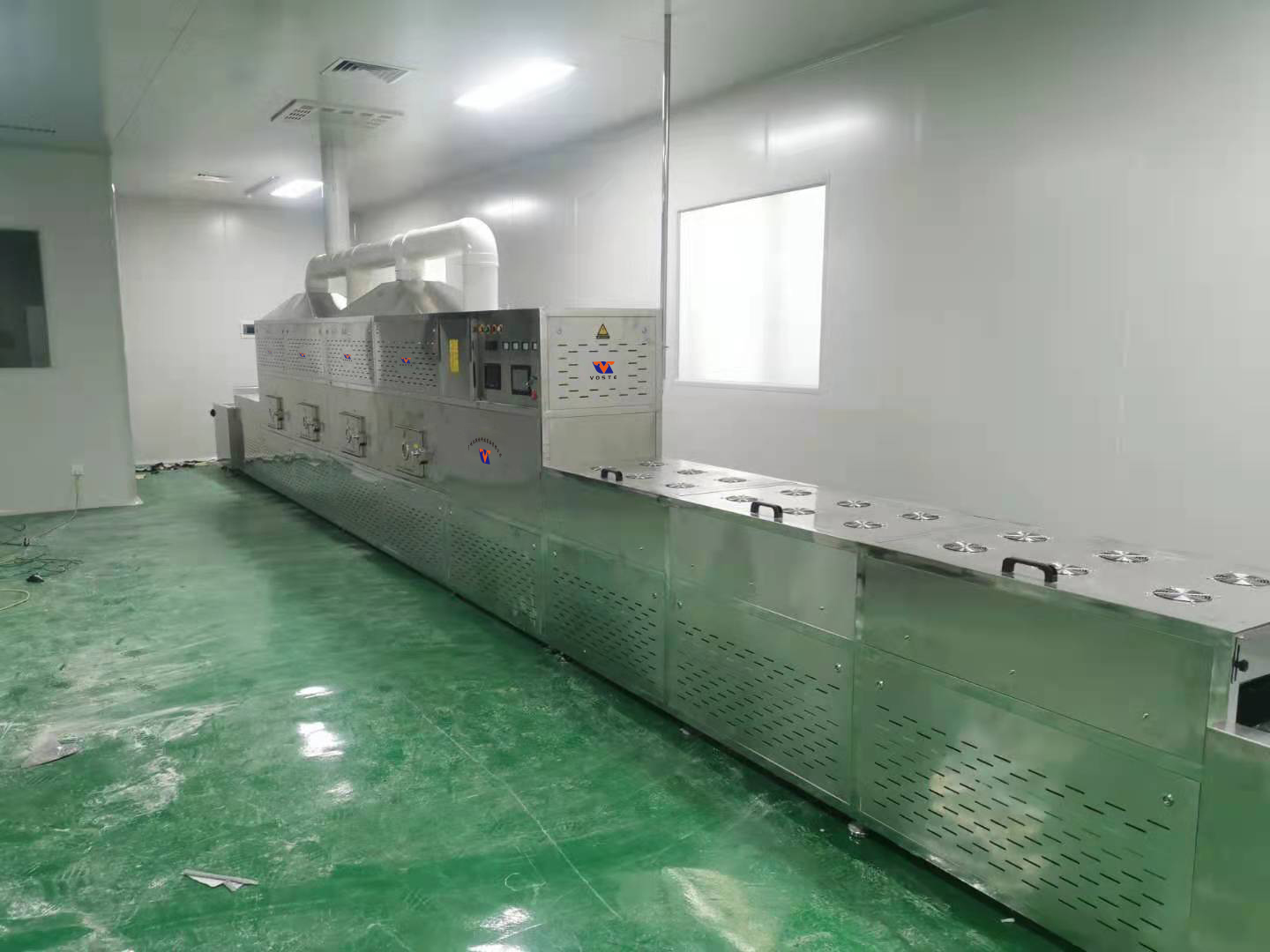 VST30HMV型大米干燥熟化设备 五谷杂粮微波烘焙机 大豆黄豆快速膨化设备图片