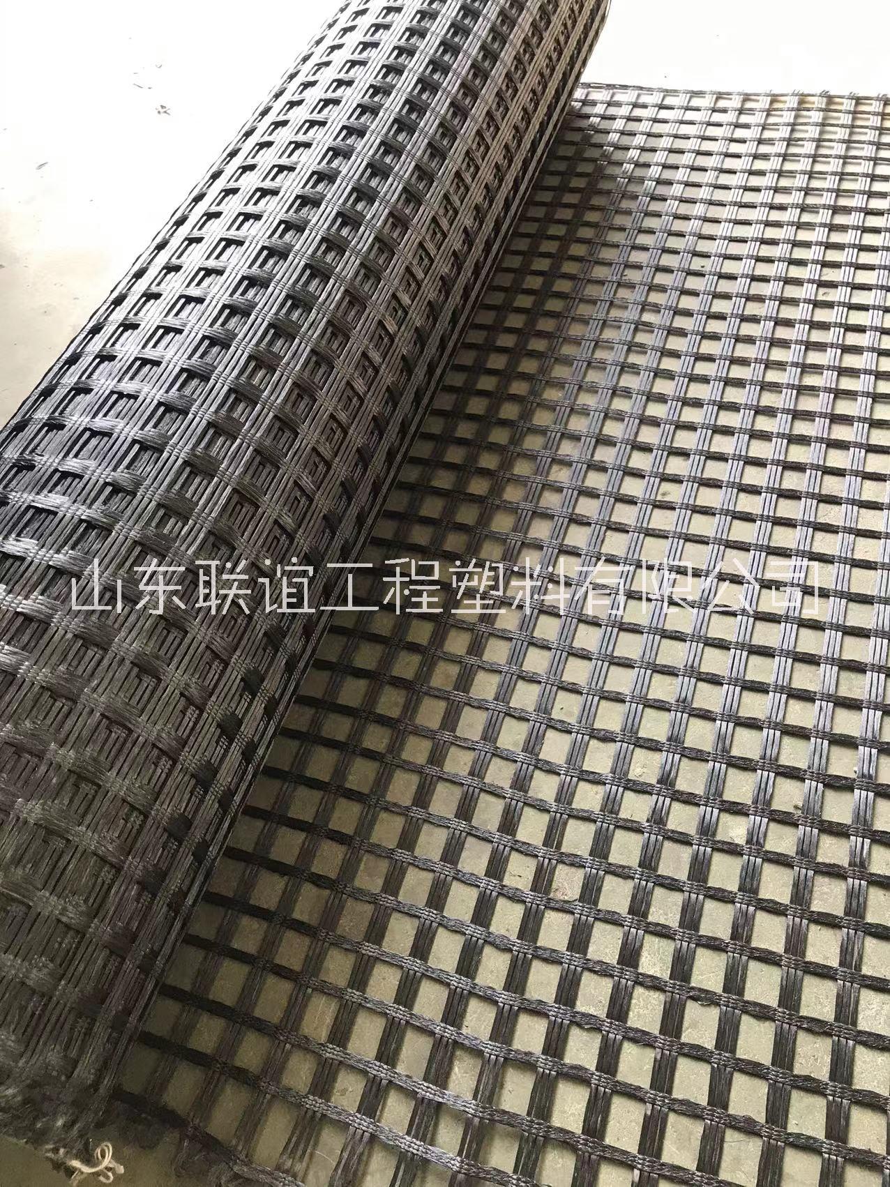 双向土工格栅生产厂家双向土工格栅生产厂家供应玻纤塑料焊接钢塑土工格栅20-300KN齐全