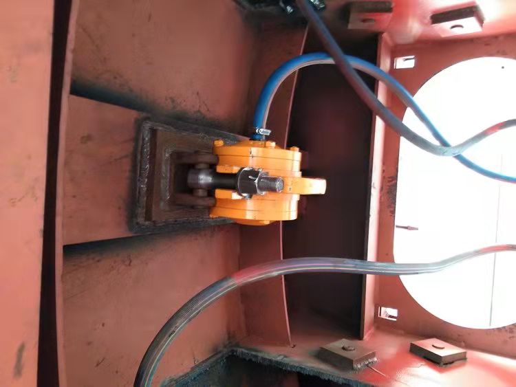 高铁桥梁水泥管 水泥房用气动附着式振动器 煤矿振动梁气动马达 气动平板振动器
