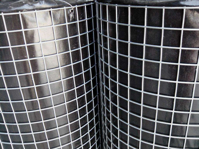热镀锌铁丝网围栏防锈电焊网钢丝网防护养殖隔离防鼠养鸡栅栏围墙图片