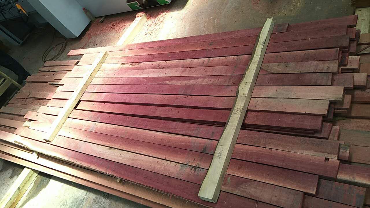 上海市阿摩栋实木硬木户外木地板 葡萄架厂家
