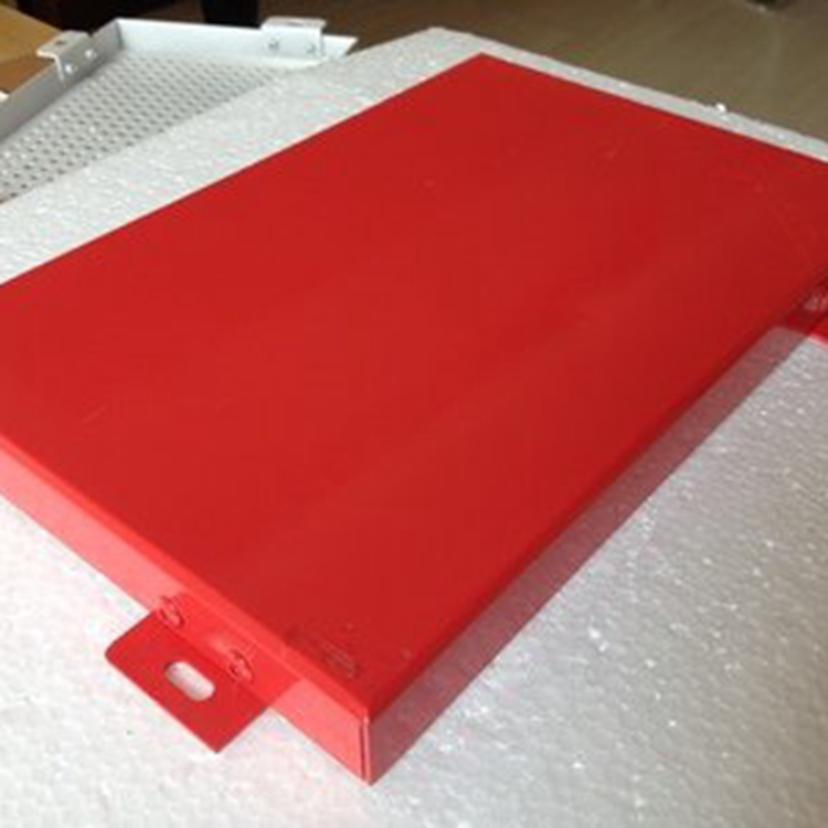 石家庄加油站铝单板屋檐 红色氟碳喷涂铝板图片
