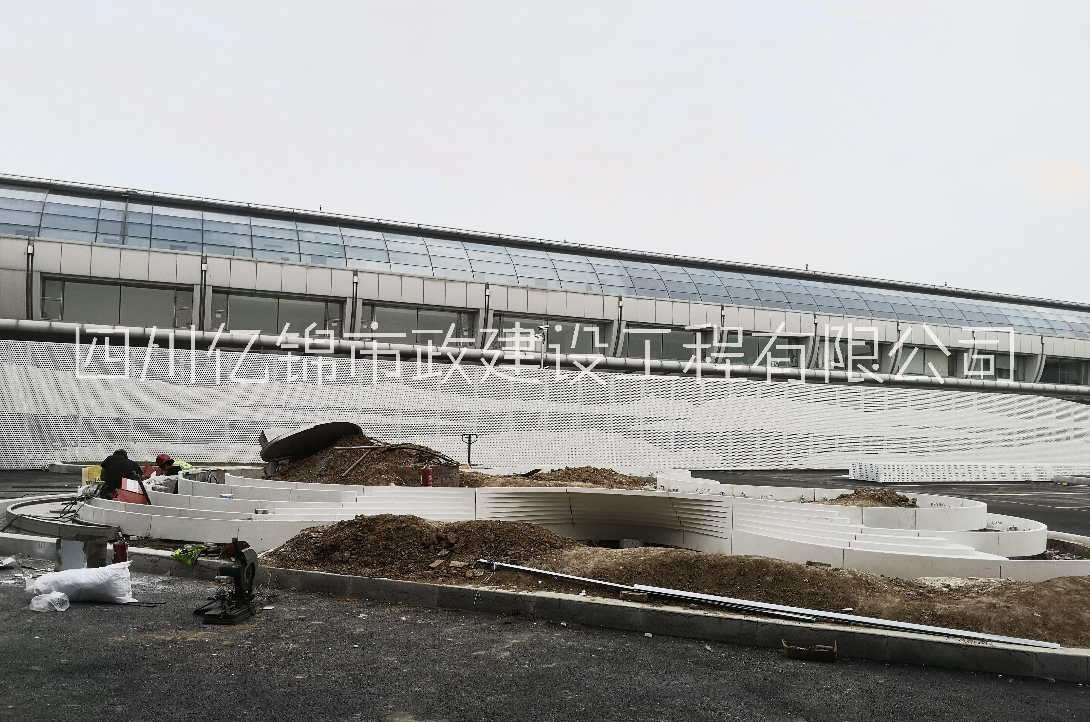 亿锦机场航站楼公共区装饰混凝土花池 UHPC景观水泥种植池休闲台阶图片