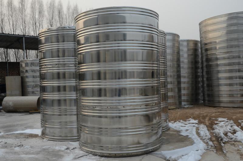 山西太原不锈钢保温聚氨酯圆形水箱图片