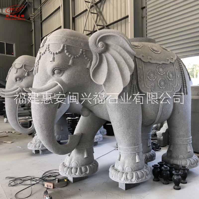惠安石雕大象厂家石材动物雕刻寺庙宗祠景区花岗岩芝麻白大象摆件