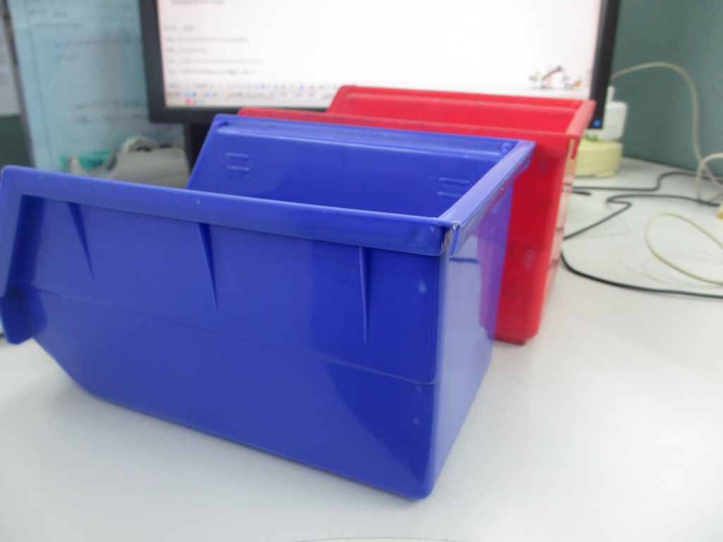 天津市塑料组合式零件盒物料盒元件盒螺丝盒分类收纳盒斜口塑料盒货架厂家