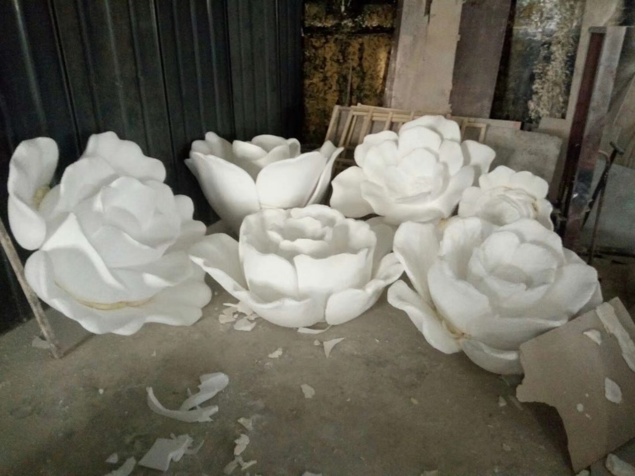 北京市泡沫道具厂家道具花朵 厂家专业制作 泡沫雕塑景观花朵 泡沫道具