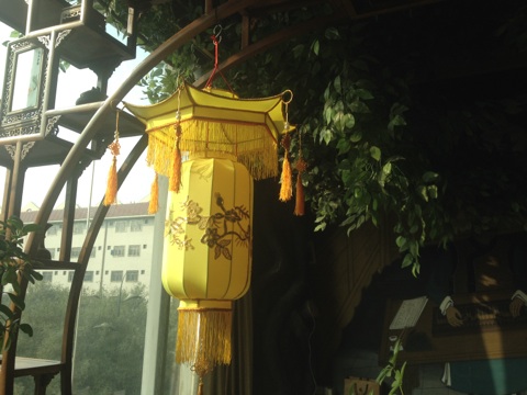 西安花灯，陕西彩灯，灯笼加工，五色草造型，景观玻璃钢图片