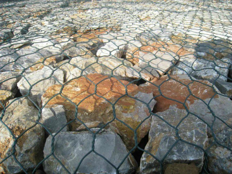 乌鲁木齐市格宾石笼网箱厂家格宾石笼网箱 河道治理护坡防冲刷 易安装寿命长久