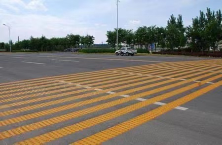 新一苏  震荡划线 交通道路标线 支持除线施工 工期快 耐磨图片