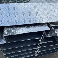 浙江供应防锈花纹铝板，五条花纹铝板报价，合金花纹铝板定制