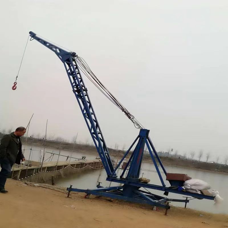 郑州市码头吊厂家码头吊鱼塘水库装鱼上车起重机高楼层吊装机移动小型吊机