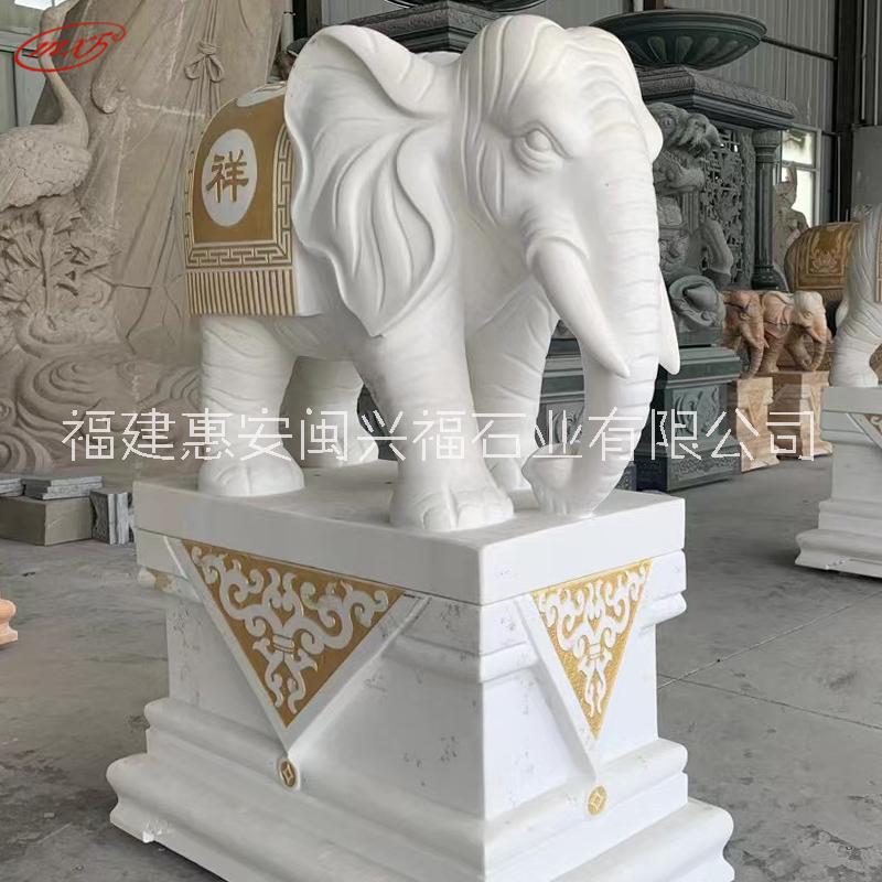 大理石象雕塑厂家石雕大象一对汉白玉大象公司酒店住宅门口摆件图片
