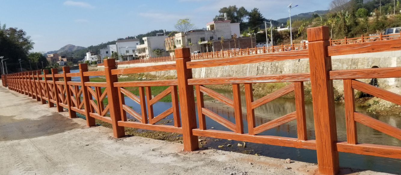 成都市水泥护栏：稳固耐用的道路保护设施厂家水泥护栏：稳固耐用的道路保护设施