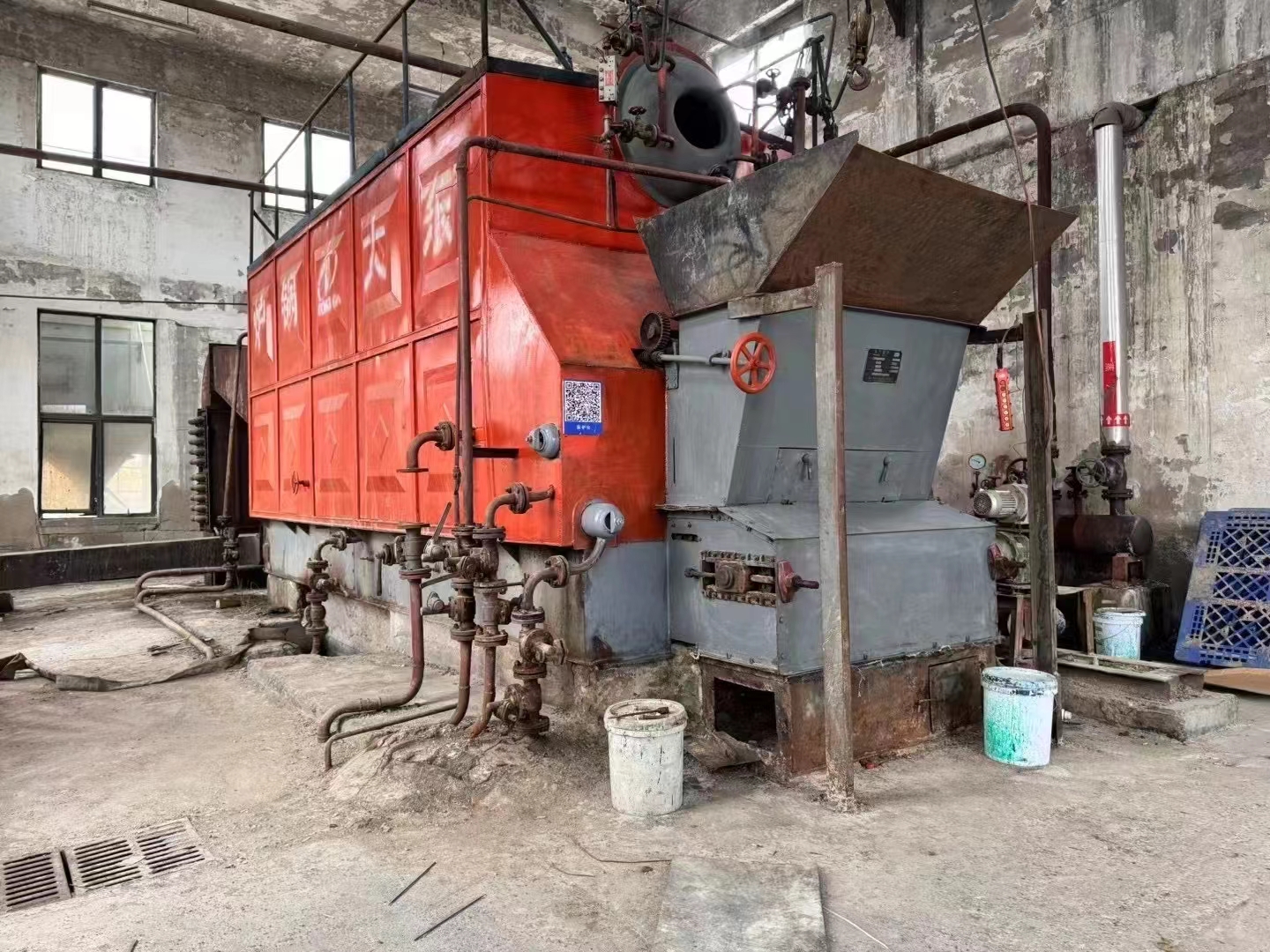 2015年徐州东大4吨13公斤生物质蒸汽锅炉