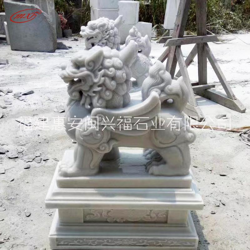 供应石雕貔貅汉白玉石貔貅一对门口动物貔貅雕刻摆件厂家